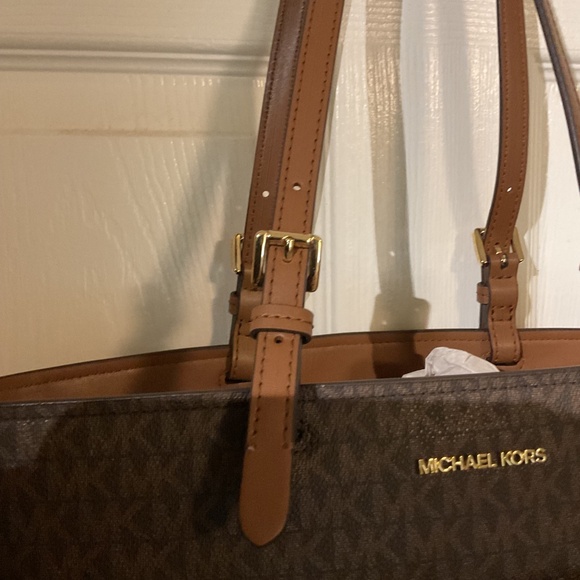 🪅NWOT Michael Kors Jet Set Medium Signature Print Pocket Tote Bag - Picture 3 of 6